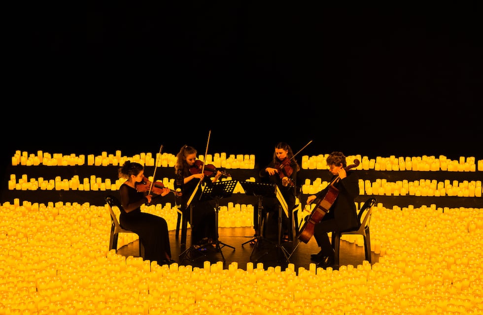 Qué es Candlelight, un evento furor que llega a Córdoba para “iluminar la escena musical”