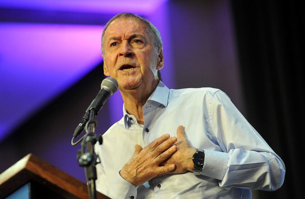 Día de la Democracia en Córdoba: el alusivo mensaje de Schiaretti