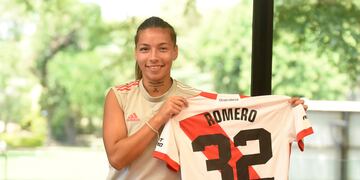 La puntaltense Julieta Romero firmó contrato profesional con River Plate.