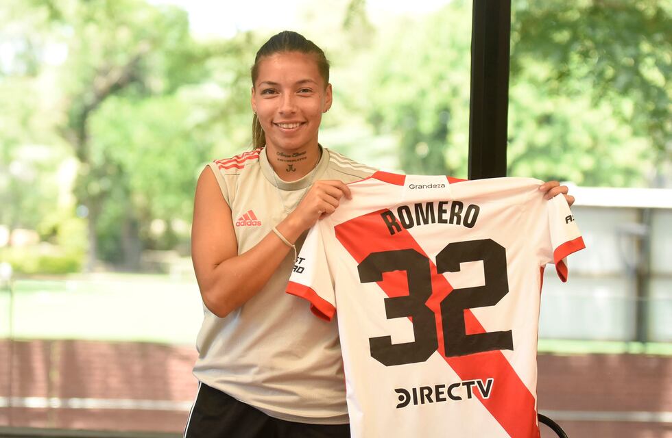 Fútbol Femenino: La puntaltense Julieta Romero firmó contrato profesional con River Plate