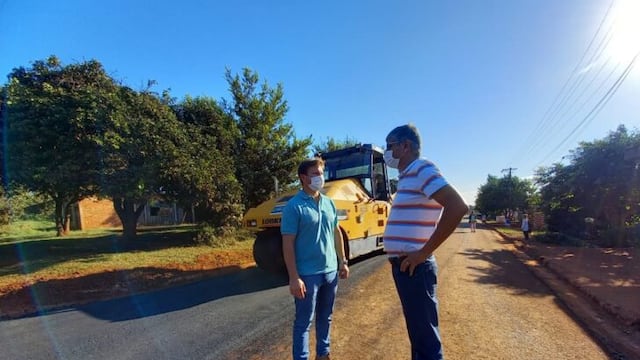 Puerto Esperanza: Vialidad Provincial asfalta calles del municipio