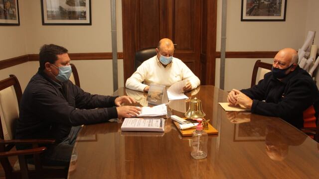 Firman un convenio solidario para reciclar el aceite vegetal usado