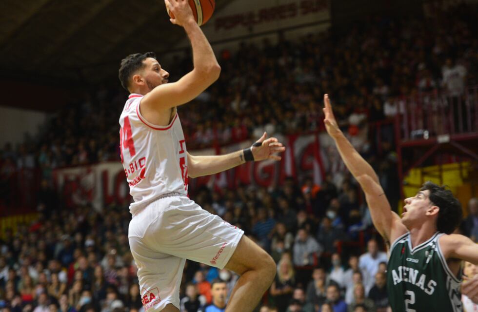 Instituto le ganó a Atenas un clásico vibrante; aplausos para los dos