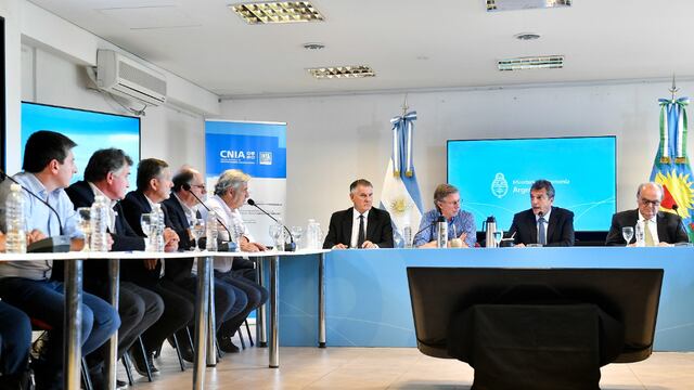 Segio Massa reunido con los representantes de la Mesa de Enlace.