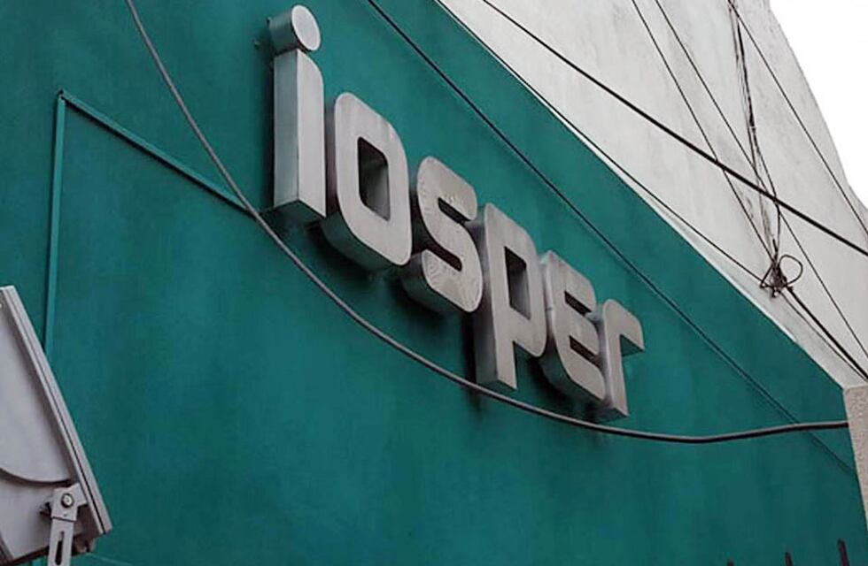 AGMER realiza un paro contra la disolución del IOSPER y marcha junto a la Intersindical
