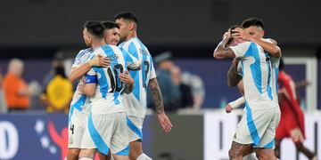 Lionel Messi convirtió su primer gol en la Copa América y la selección argentina se encamina a la final. (AP)