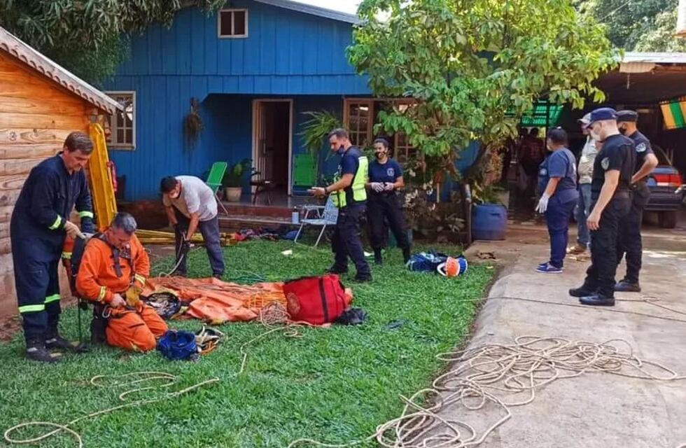Rescataron a un hombre que se descompensó limpiando un pozo en su vivienda en Iguazú
