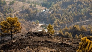 Así se ve el paisaje de El Durazno, tras el paso de las llamas. (La Voz)