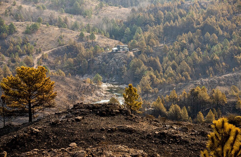 El día después: así quedaron las 12 mil hectáreas arrasadas por el fuego en Villa Yacanto