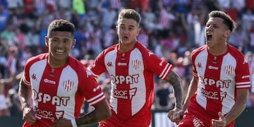 Festejo del gol de Unión ante Colón. (Prensa Unión)