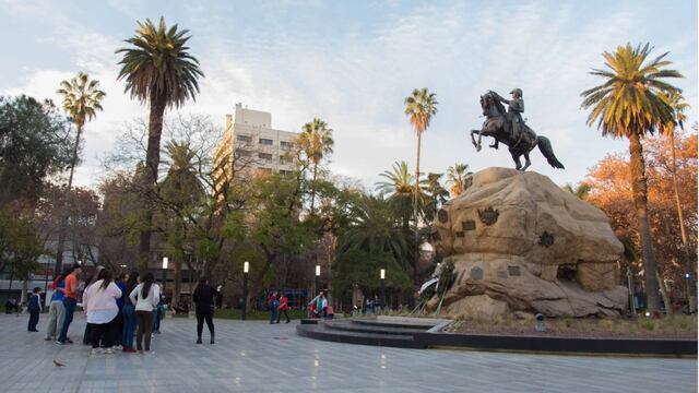 La Ciudad de Mendoza invita a recorrer los diferentes puntos turisticos y culturales para conocer el pasado de la Capital.