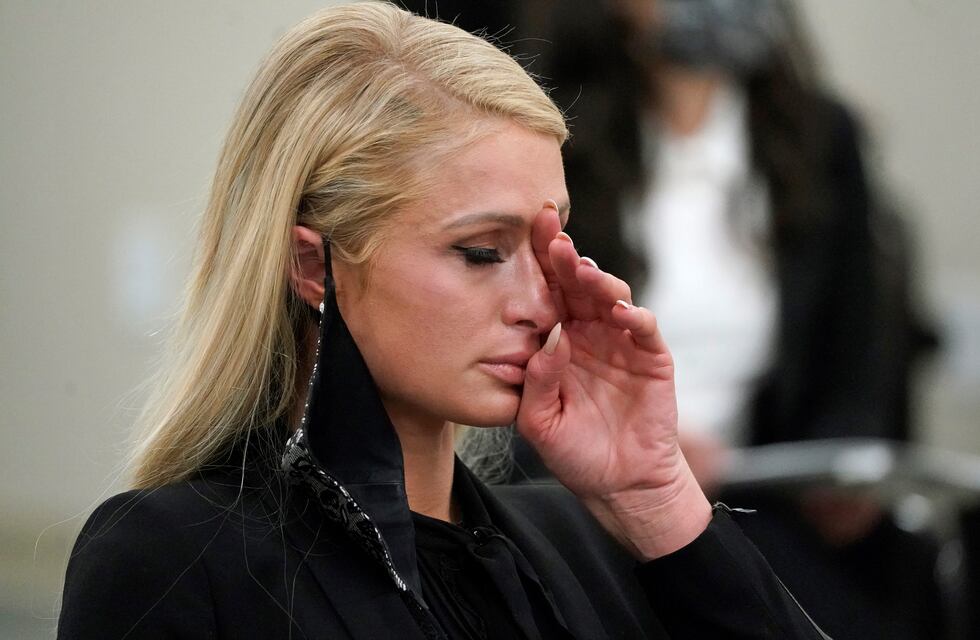 El desgarrador relato sobre el abuso que sufrió Paris Hilton: “Fue aterrador”