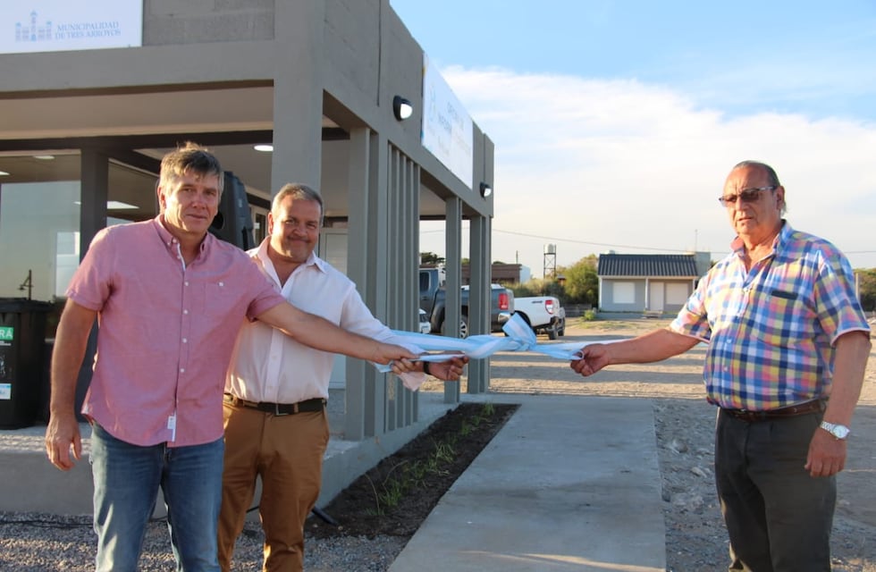 Con la apertura de la Oficina de Turismo se inauguró la temporada de verano en Orense