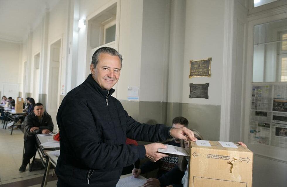 PASO en Entre Ríos: escrutado el 71% de las mesas Adán Bahl y Rogelio Frigerio pelean voto a voto para ser el precandidato mas votado