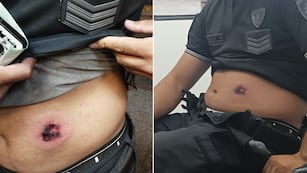 Entradera en Córdoba: le dispararon a un policía para robarle la moto y lo salvó el chaleco antibalas (Policía).
