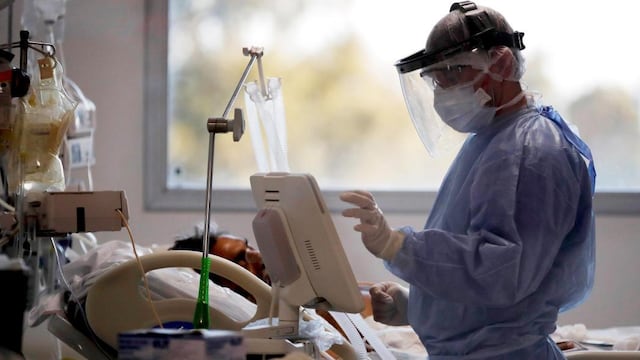 Ocupación de camas de Terapia Intensiva. (AP)