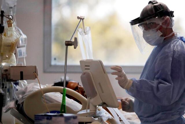 Ocupación de camas de Terapia Intensiva. (AP)