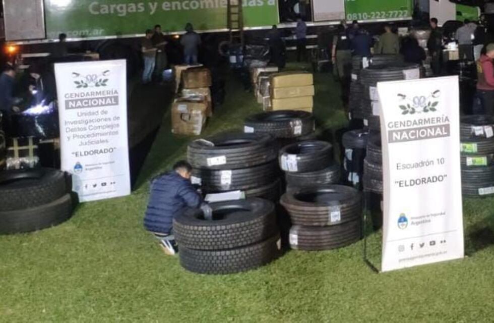 Secuestran cubiertas sin aval aduanero en Eldorado