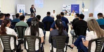 La entrega de certificados marcó el final de esta instancia formativa, que busca elevar los estándares de atención y cuidado en el efector.