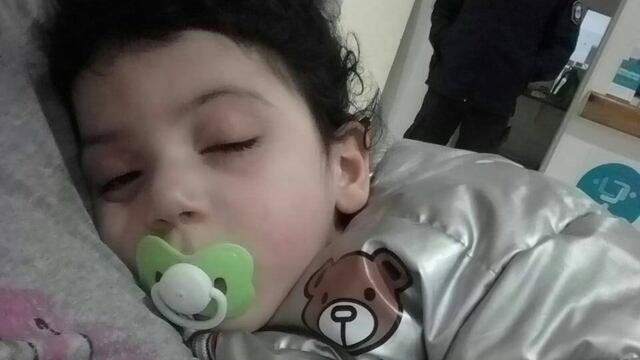Cata necesita viajar y venden rifas