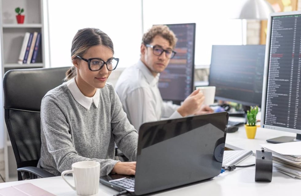 A qué edad las personas llegan a su punto más alto de inteligencia, según un estudio