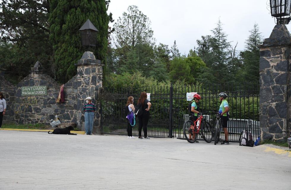 Un 11 de febrero sin procesión ni misa en la Gruta de Lourdes de Alta Gracia