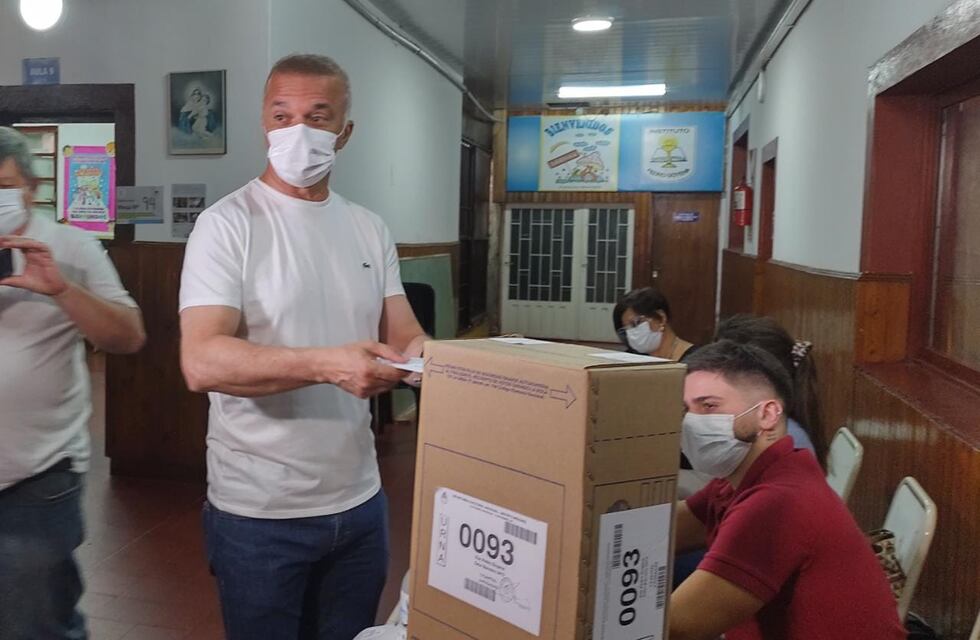 Elecciones 2021: el vicegobernador, Carlos Arce, sufragó en Posadas