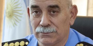 El ex jefe de la Policía y ex Diputado en Chubut, Juan Luis Ale, fue condenado por haber cometido abuso sexual a las hijas de su pareja cuando eran menores de edad.