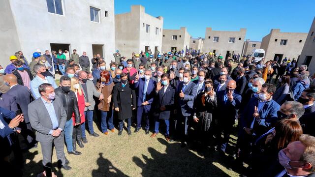 Alberto Fernández, Cristina Kirchner, Axel Kicillof y otros miembros del Frente de Todos en Ensenada