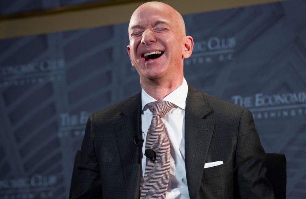 Jeff Bezos, el dueño de Amazon, será lanzado al espacio este martes