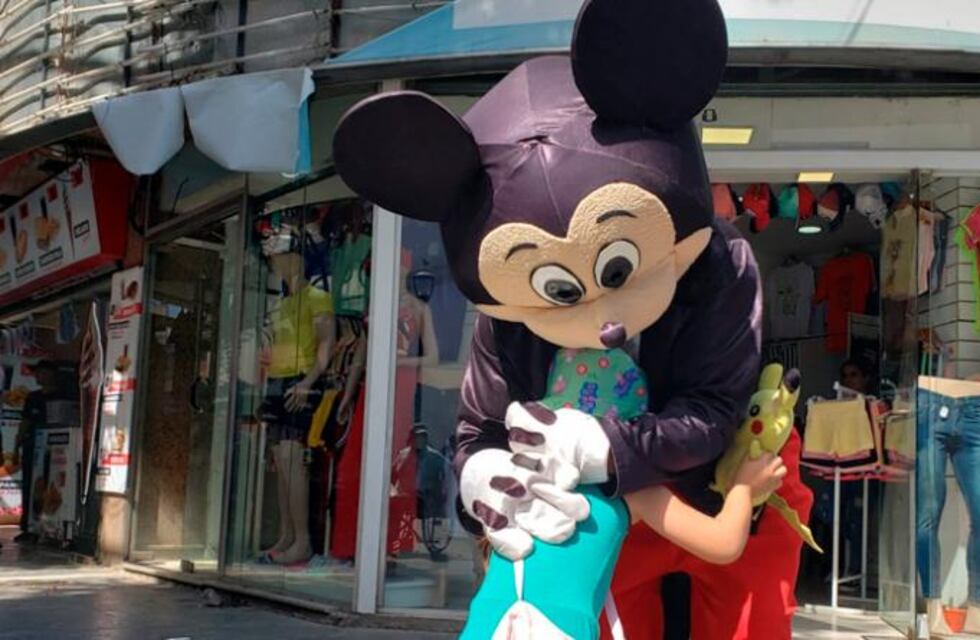 Inseguridad en Córdoba: le robaron la recaudación al “Mickey” de la peatonal