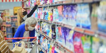 4,8 puntos porcentuales de suba, ubicando a la inflación en el 95%, las estimaciones de las consultoras privadas para fin del 2022. Foto: Javier Ferreyra.