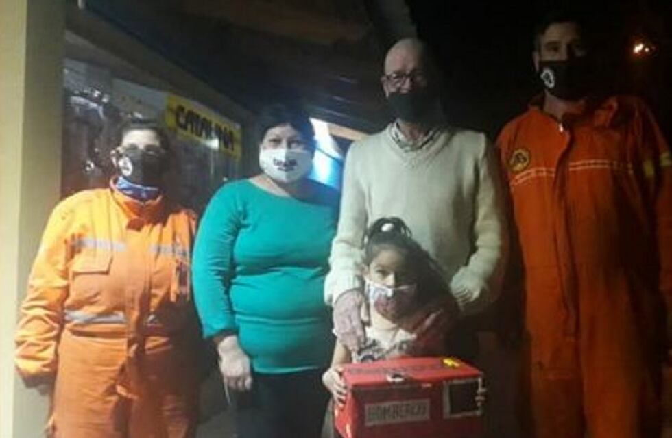 Cruz Alta: la niña que donó sus ahorros a los Bomberos