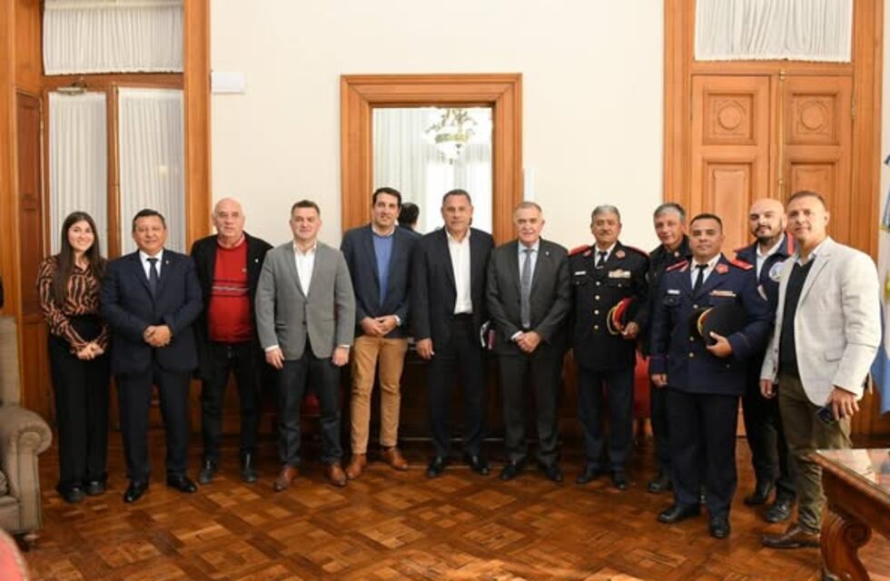 Jaldo destacó el rol de los bomberos voluntarios en Tucumán