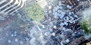 Marcha hinchas de Racing por el centro porteño