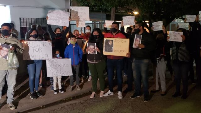 Vecinos de barrio José Hernández pidieron justicia por el asesinato de Walter Leiva.