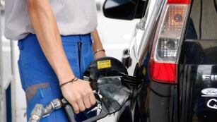 Qué pasará con el aumento del combustible en julio.