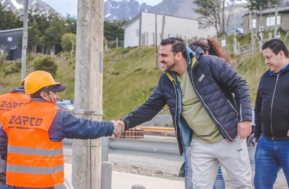 Vuoto recorrió la obra de la Bicisenda “Pensar Malvinas”