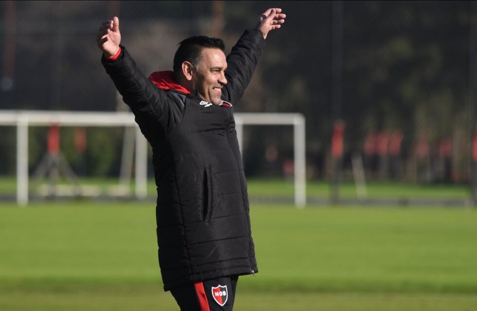 Refuerzos para Fernando Gamboa: Newell’s incorporó a otro delantero y a un zaguero