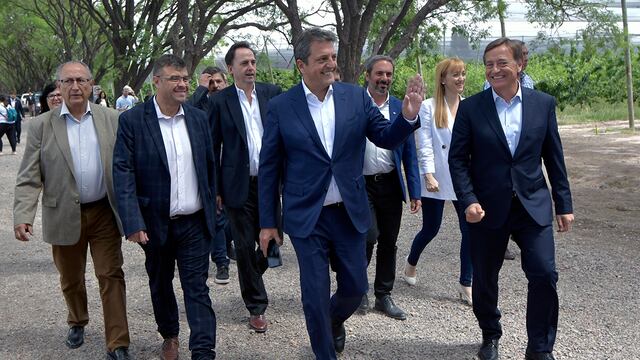 Sergio Massa participó de un encuentro con empresarios y le expresaron las principales preocupaciones a nivel nacional.