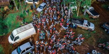 Más de 200 concurrentes participaron de la Travesía del Paraná en Eldorado.