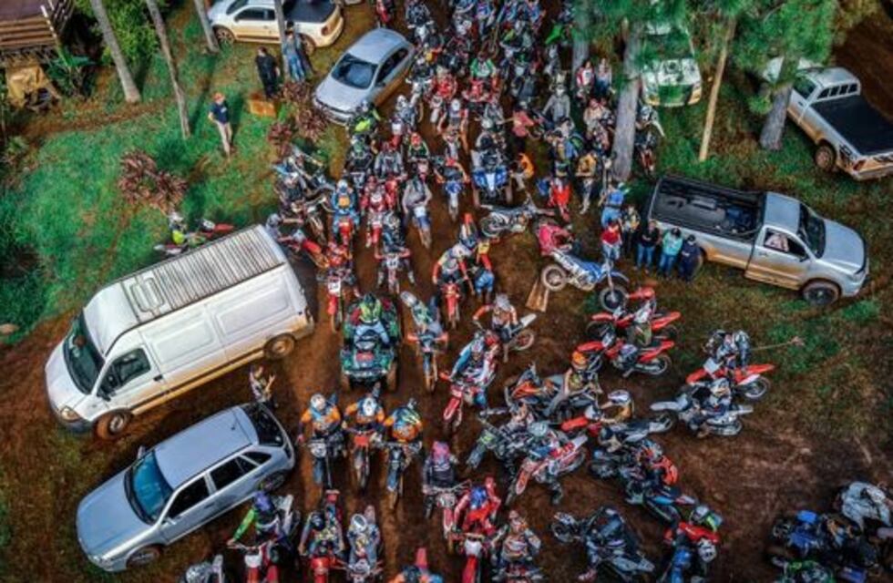 Más de 200 concurrentes participaron de la Travesía del Paraná en Eldorado