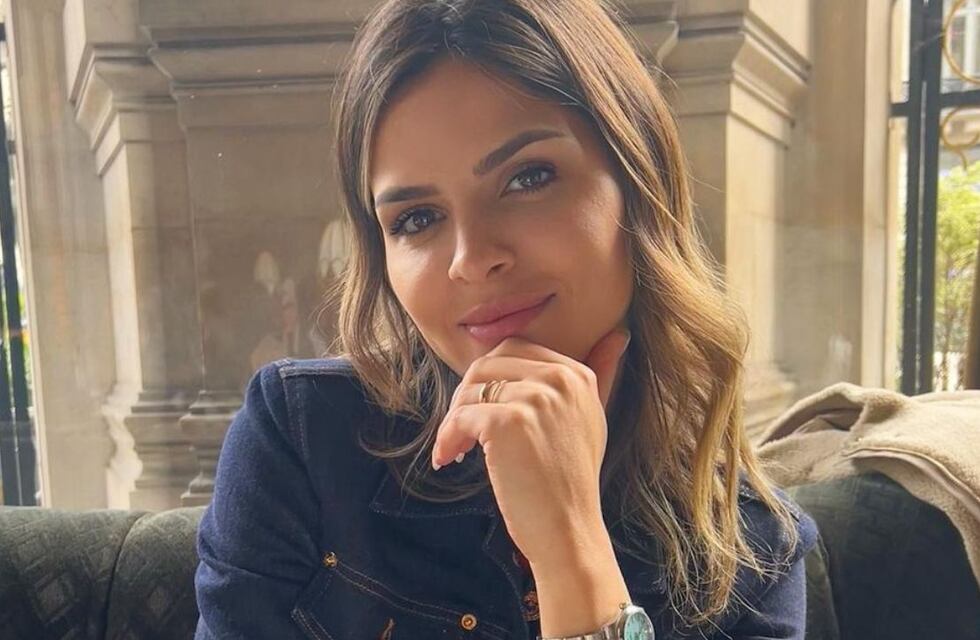 Camila Galante, la esposa de Leandro Paredes, recorrió el desierto de Qatar y lució la típica vestimenta de la zona