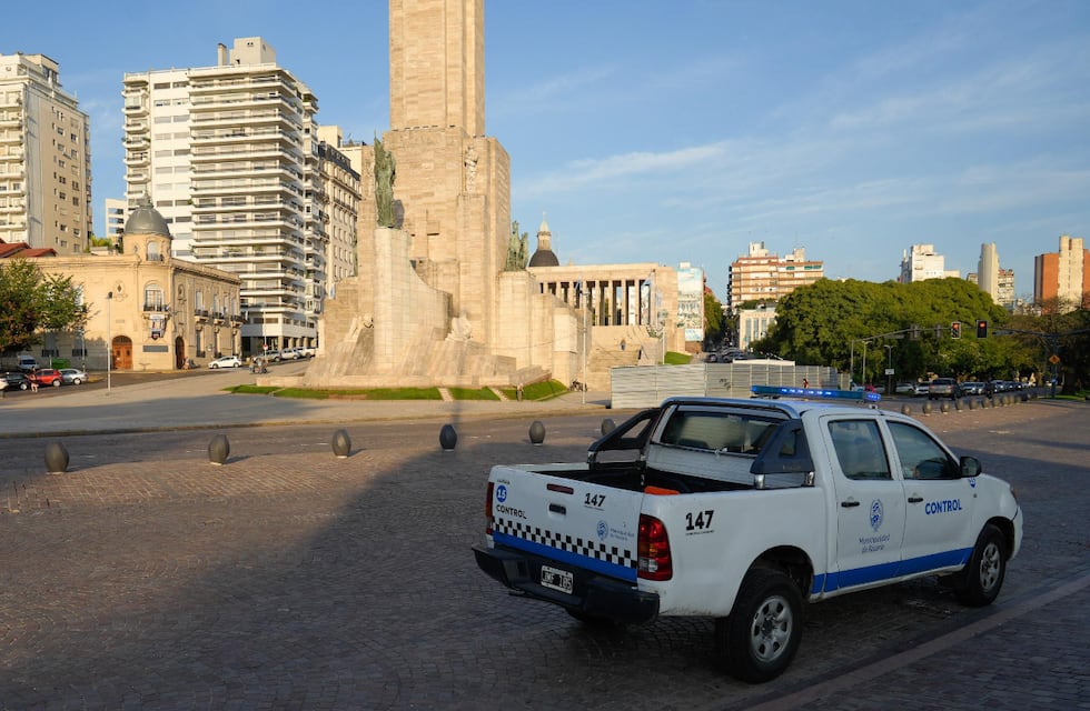 Desde este miércoles, estará prohibido estacionar a 45 grados en Rosario: cómo será el nuevo plan vial