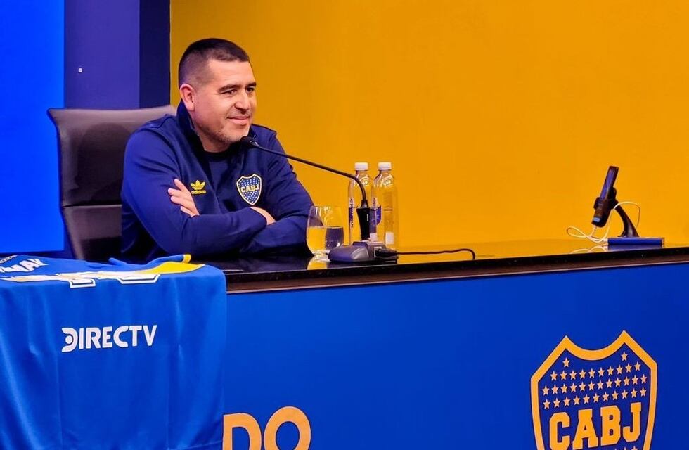 ¿Román trabaja en otro refuerzo? La foto de Riquelme con dos figuras del fútbol brasileño que hace soñar a los hinchas de Boca
