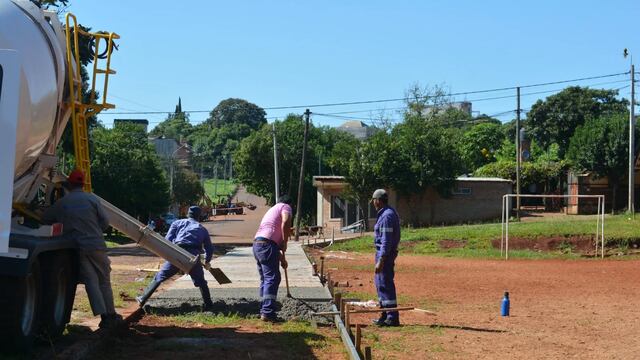Puesta en valor en espacios de recreación – Plaza Kindgren (1) Oberá Misiones