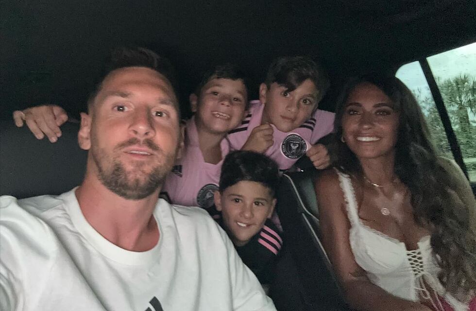 Lionel Messi almorzó en familia con el sándwich especial que lleva su nombre