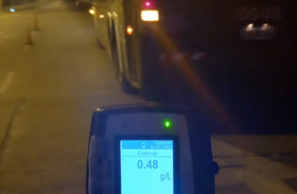 Insólito: un hombre manejó borracho y dijo venir de Ucrania para evitar un control policial