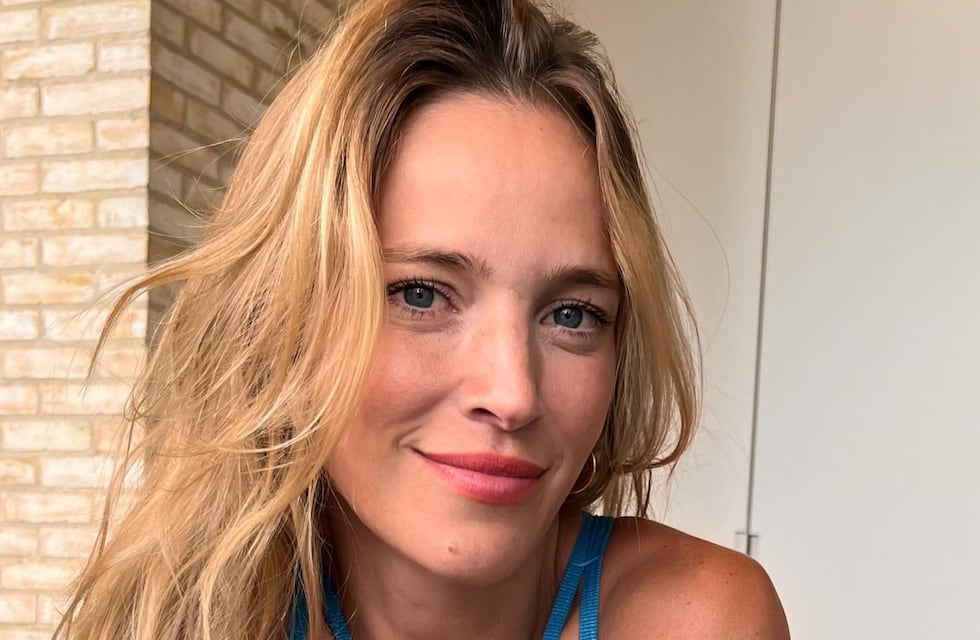 Desde su gimnasio privado, Luisana Lopilato mostró su entrenamiento y conquistó con un conjunto deportivo ajustado