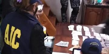 Intentó coimear a un agente de la AIC y quedó detenido por cohecho